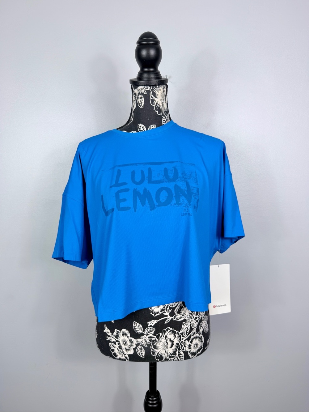 NWT Lululemon Poolside blue abrasion resistant short sleeve training top size 10